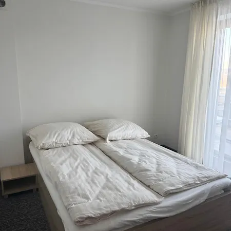 Bed & Breakfast Restauracja Magnolia Slodkow